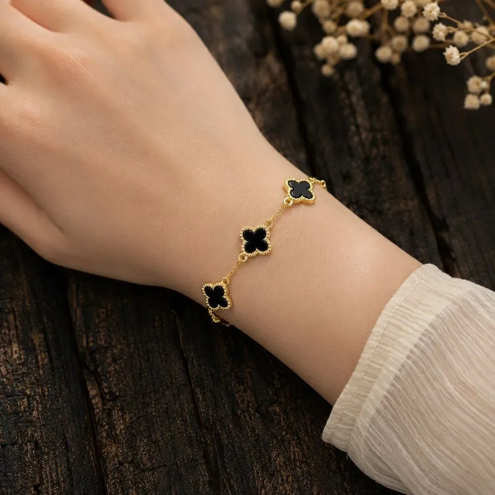 boutique elegant gold